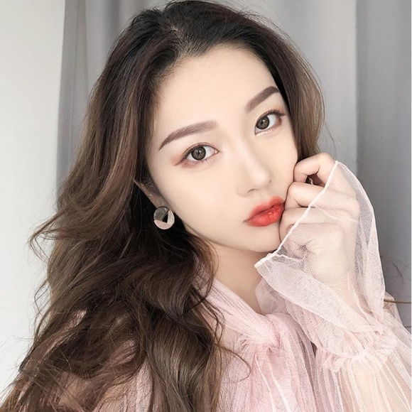 ❤️️NEW UNIQUE Circle Handmade Stud Earrings 1 - Picture 2 of 3